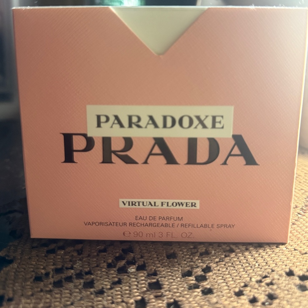 Prada Paradoxe - Virtual Flower - Picture 2 of 2
